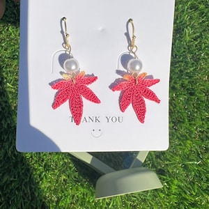 Gehäkelte Ahornblatt Haken Ohrringe, einzigartiger Herbst Fasion Schmuck, umweltfreundlicher Häkelschmuck, handgemachtes Ahornblatt Geschenk für sie