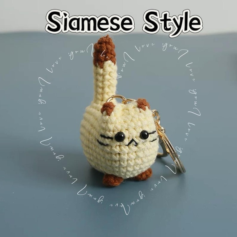 Handmade Crochet Cat Keychain – Chubby Kitty Keyring, Soft Amigurumi Cat Charm, Cute Gift for Cat Lovers bild 9