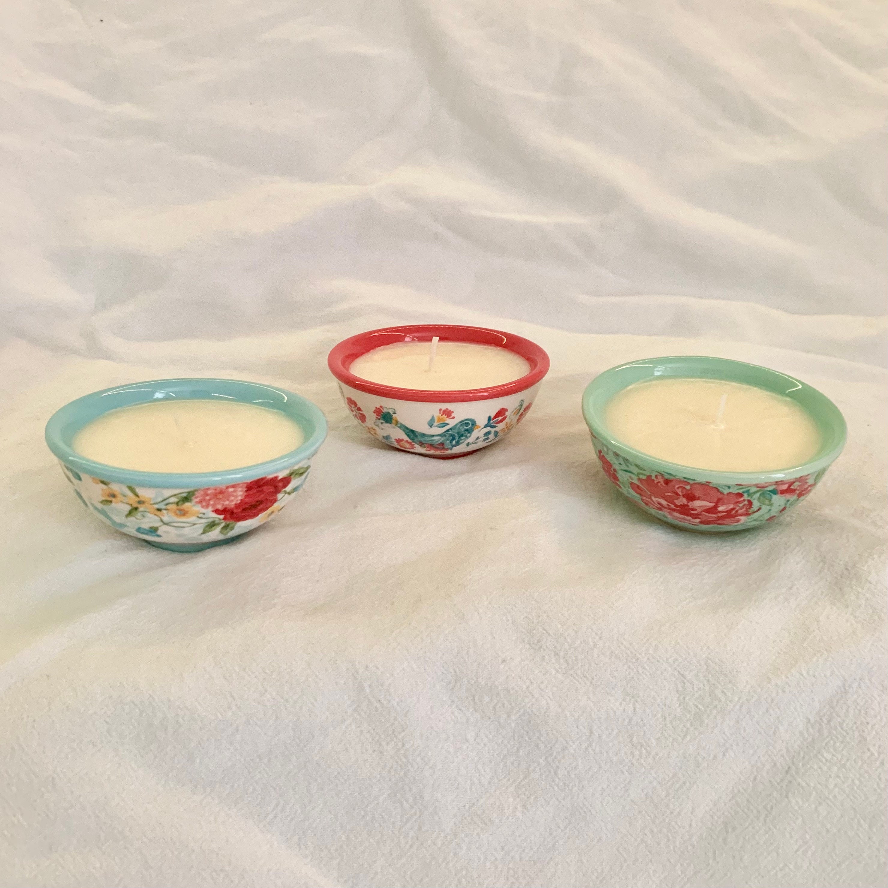 The Pioneer Woman Breezy Blossom 4 piece Measuring Bowls, NEW - Bowls, Facebook Marketplace