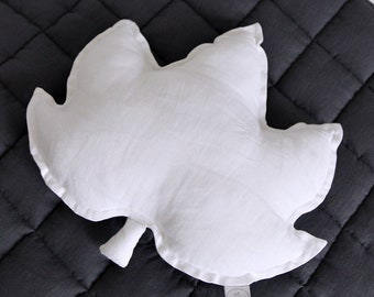 Maple leaf pillow PN White | linen pillow | decorative custion | cushion | linen cushions