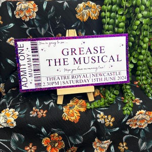 Vollständig personalisiertes Fake Foil Ticket, Andenken für jede Überraschungs-Konzertkarte, Theater-Reveal-Karte, Comedy-Karte, Faux-Tour-Karte