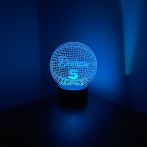 Gepersonaliseerde LED-nachtverlichting, basketbal, nachtlampje op maat, gepersonaliseerd cadeau-idee, kinderkamer, LED-verlichting