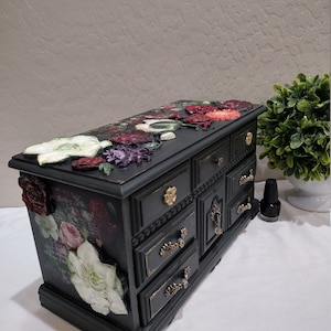 Jewelry Box- Custom Green Floral Garden Jewelry Box