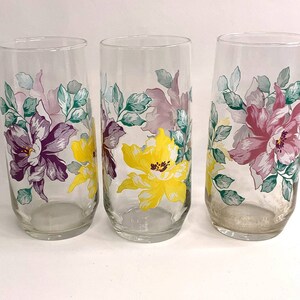 Vintage Botanist Drinking Glass Set, Luxurious Floral Embossed