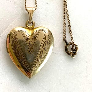 Vintage Gold Filled Heart Locket Necklace Etched Front Holds 2 Photos Sweetheart