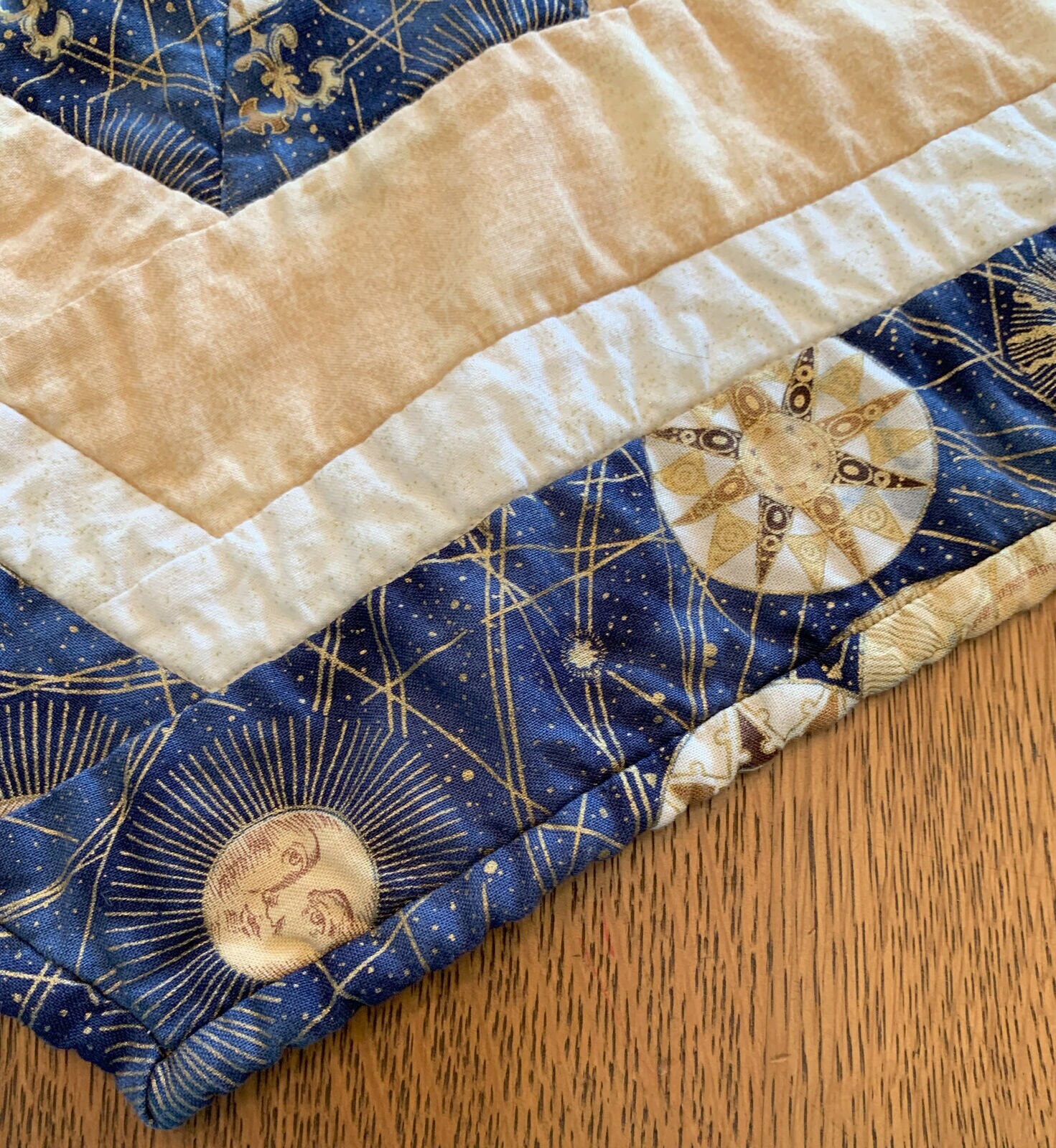 Honey Sun Quilted Table Topper NCU0NTV291