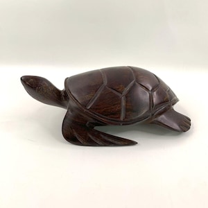 Ironwood Carved Wood Sea Turtle 11&quot; Coastal Sea Shore Beach House Nautical