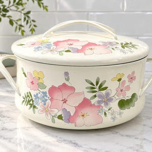 Vintage Kobe Cookware Courtney Floral Enamel 2 Qt Casserole Pot Lid Japan Cottage Home