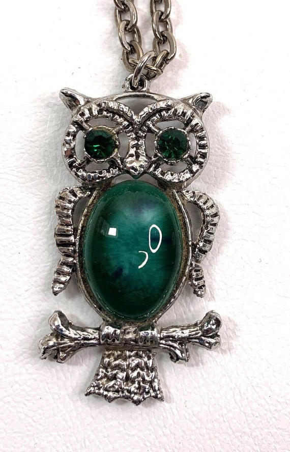 Vintage MCM Green Jelly Belly Double Owl Pendant … - image 1