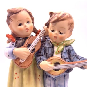 Goebel Hummel Figurine Happy Days 150/2/0 TMK7 Germany Boy & Girl Music