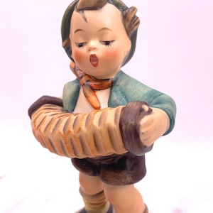 Goebel Hummel Figurine Accordion Boy 185 TMK5 W Germany Musician 5.5&quot;