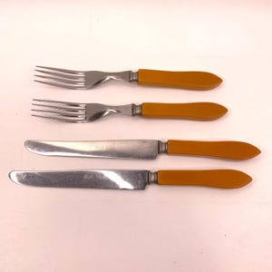 Vintage Butterscotch Bakelite Fork & Dinner Knifes Set of 4 Dinnerware Kitchenware
