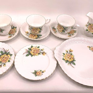 Royal Albert Rosemary Serving Set Bone China Yellow Rose Cups & Saucers  England Vintage China