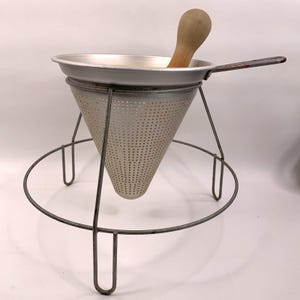 Wear Ever 3341 1/2 Aluminum Cone Colander Strainer Sieve With Stand Vintage #2