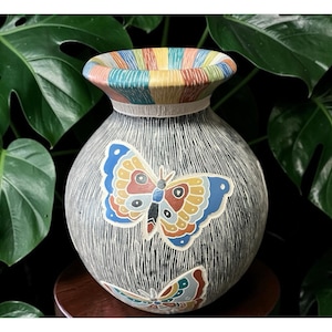 Mata Ortiz Pottery Mariela Tena Hernandez Butterflies Sgraffito Jar Vase Olla