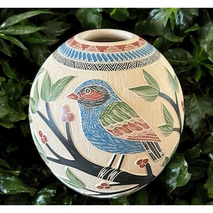 Mata Ortiz Pottery Lupita Quezada Bird Birds Vase Jar Olla Fine Art Mexican Clay