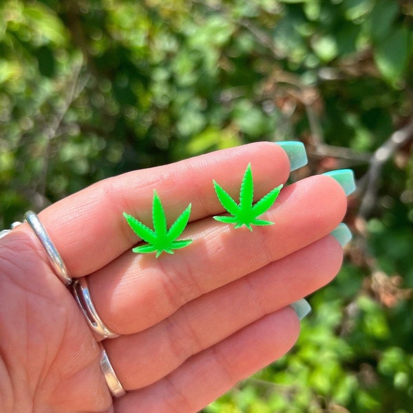 Cannabis Leaf Earrings (marijuana leaf, nature earrings, weed earrings, pot leaf accessory, 420 jewelry, rave jewelry, psychedelic, trippy)