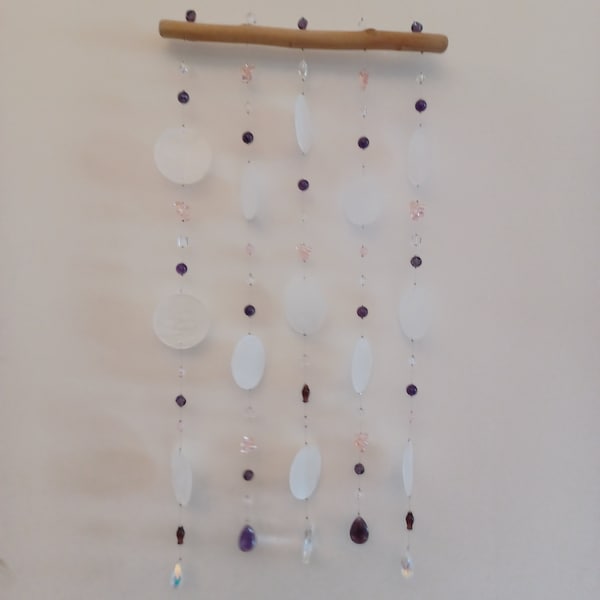 Carillon éolien, attrape-soleil, suspension décorative, art mural, en perles de pierres semi-précieuses, cristal, verre, nacre et bois poli