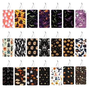 Pode incluir: Conjunto de 20 etiquetas de presente imprim&iacute;veis com tema de Halloween. As etiquetas apresentam v&aacute;rios designs assustadores, incluindo fantasmas, ab&oacute;boras, morcegos e caveiras. Cada etiqueta tem um furo para uma corda ou fita.