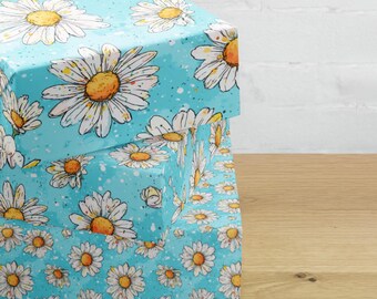 Watercolor Daisy Wrapping Paper: Cheerful Floral Gift Wrap, Set of 3