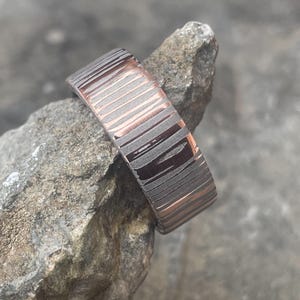 Superconductor Ring: Titanium Niobium Alloy, Copper Inlay, Men&#39;s Wedding Band