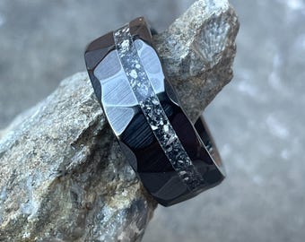 Cremation Inlay Ceramic Ring–8mm Hammered Black Ceramic Memorial Ring with Ashes, Custom Cremation Ring, Memorial Jewelry, Ash Ring