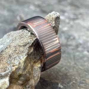 Superconductor Ring: Titanium Niobium Copper Men&#39;s Wedding Band