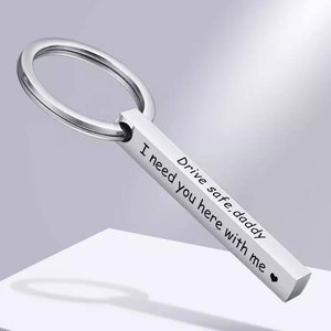 Bar Schlüsselbund, Laser graviert, rechteckiger Schlüsselbund, vollständig anpassbar und personalisierte 4 Seiten, benutzerdefiniertes Schlüsselbundgeschenk, 5 Farben erhältlich