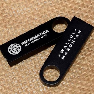 USB Flash Drive, Customized Engraving With Logo, Name, Brand, Cute Message, ETC. 8 GB, Black, Computer Storage.