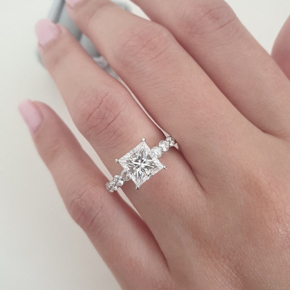 Gorgeous Engagement Ring Gift for Mother 2.16 Ct Princess Cut
