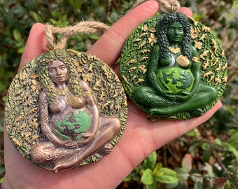 3"+ Green Resin Statue Of Goddess Gaia Pendant,Resin Decorations,Mother Earth Resin Decorations,Gift,Religious Decorations