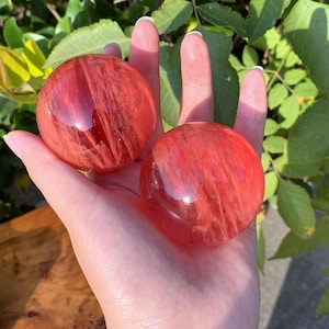 5-6cm Red Smelting Stone Ball,Quartz Ball,Gem Sphere,Crystal Sphere,Crystal Ball,Divination Ball,Home Decor,Crystal chakra,Crystal Gifts 1pc