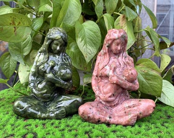 Hand Carved Unakite Mother Earth Goddess Sculpture: Crystal Gaia Decor