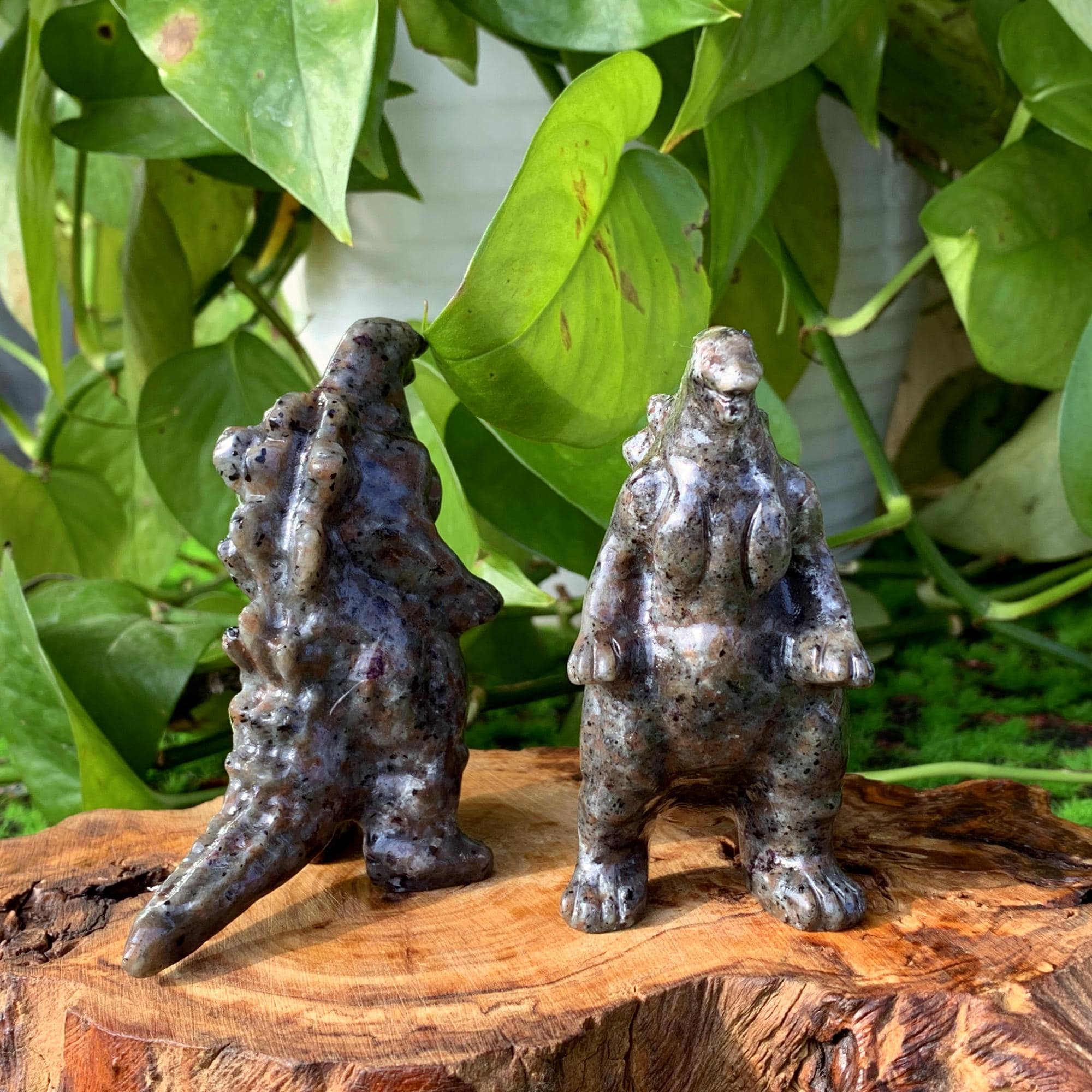 Godzilla sculpture - Etsy 日本