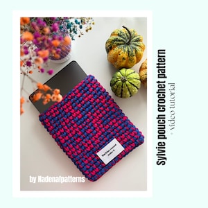 Chunky Crochet iPad Pouch Pattern: T-Shirt Yarn Tablet Sleeve, English PDF with Video Tutorial