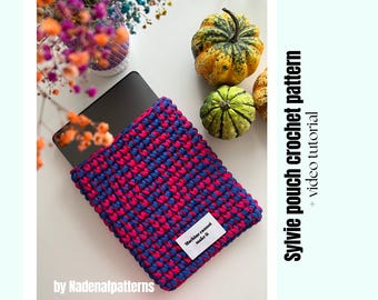 Chunky Crochet iPad Pouch Pattern: T-Shirt Yarn Tablet Sleeve, English PDF with Video Tutorial