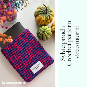 Chunky Crochet iPad Pouch Pattern: T-Shirt Yarn Tablet Sleeve, English PDF with Video Tutorial