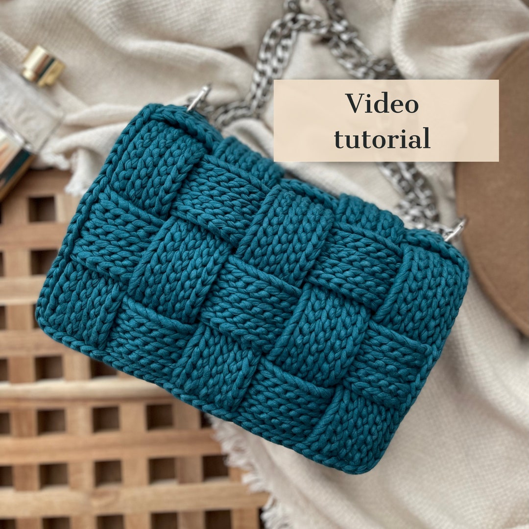 Chunky T-shirt Yarn Slippers Free Crochet Pattern + Video - DIY Magazine