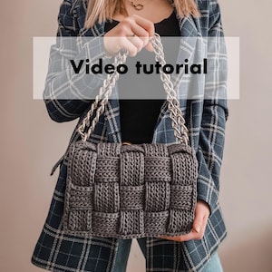 Wzór na szydełkową torbę, samouczek wideo, wzór krok po kroku, torebka w wysokiej modzie, torebka szydełkowana DIY, unikalny design, moda z włóczki T-shirt