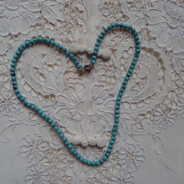 Collier turquoise perle court délicat boho perle graines aqua collier sarcelle un brin.