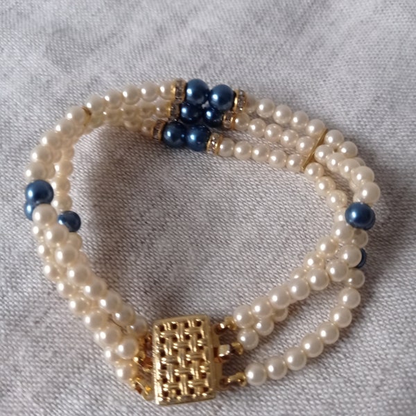 pearl bracelet