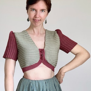 マッコールの刺繍パターンを使用したカスタムヴィンテージ 1943 クロップドカーディガン / ボレロ