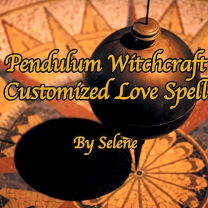 Könnte beinhalten: Ein goldenes Pendel mit einem schwarzen Pendelkörper, der über einem kompassartigen Design mit einem Mosaikmuster hängt. Der Text "Pendulum Witchcraft Customized Love Spell By Selene" ist in gelber Kursivschrift geschrieben.
