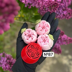 Buse à glaçage tulipe XXL : astuce pour décorer un gâteau avec des fleurs de guimauve
