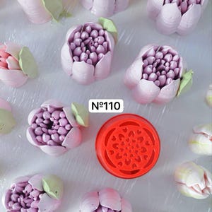 Buse à glaçage tulipe XXL : astuce pour décorer un gâteau avec des fleurs de guimauve