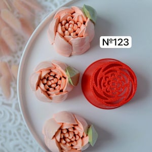 Buse à glaçage tulipe XXL : astuce pour décorer un gâteau avec des fleurs de guimauve