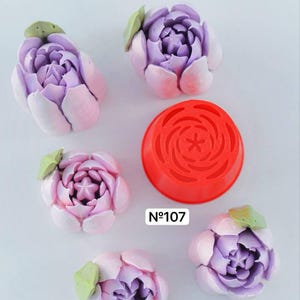 Buse à glaçage tulipe XXL : astuce pour décorer un gâteau avec des fleurs de guimauve