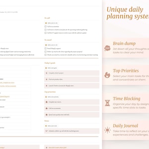 Op de afbeelding: Een roze en gouden dagelijkse planner met secties voor takenlijsten, doelen, prioriteiten, tijd blokkeren en een dagboek. De planner bevat een sectie voor brainstormen om gedachten en taken op te schrijven.
