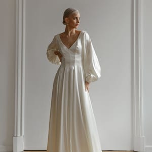 Wedding dress long sleeve Elegant wedding dress Ivory wedding dress Silk wedding dress Minimalist wedding dress Unique wedding dress