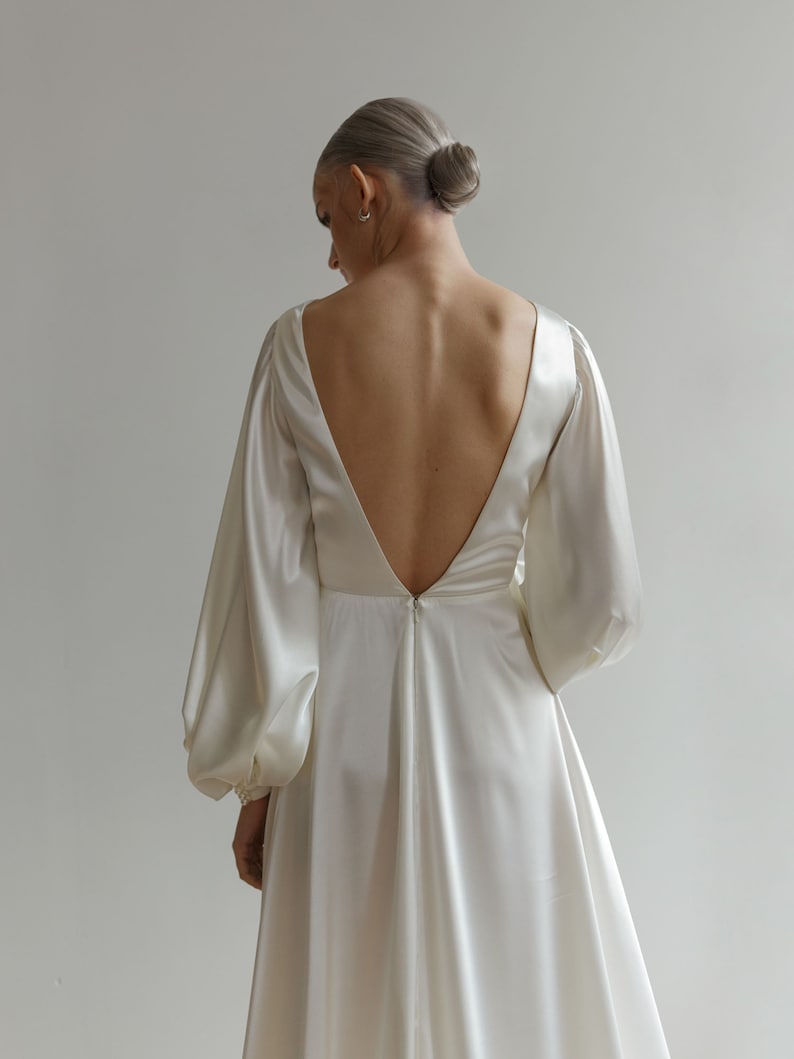 Robe de mariée ivoire, robe de mariée Aline, robe de mariée élégante, robe de mariée en soie, robe de mariée sexy, robe de mariée minimaliste image 2